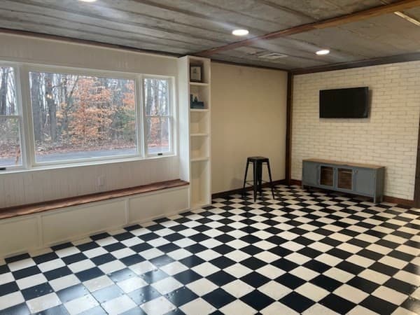 1365 Mountain Rd