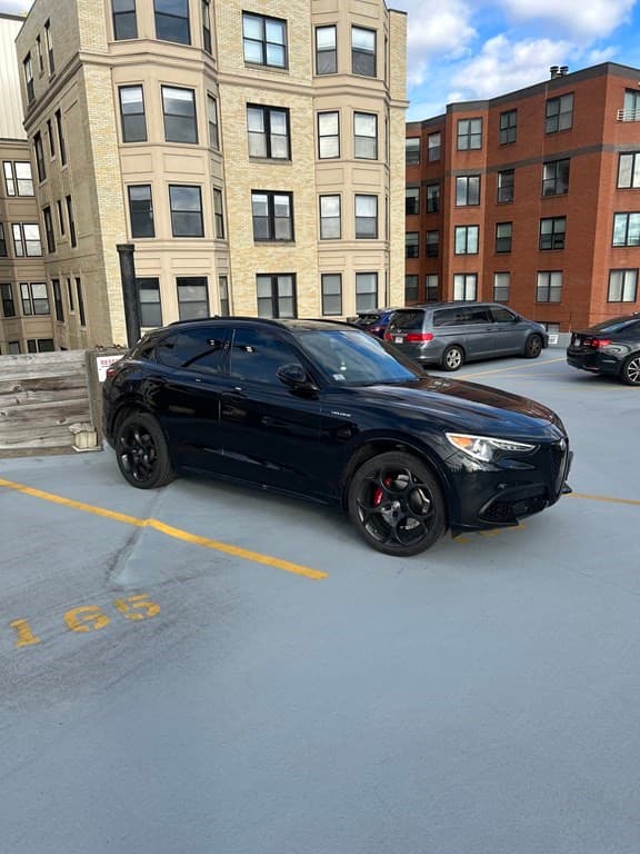 425 Newbury St