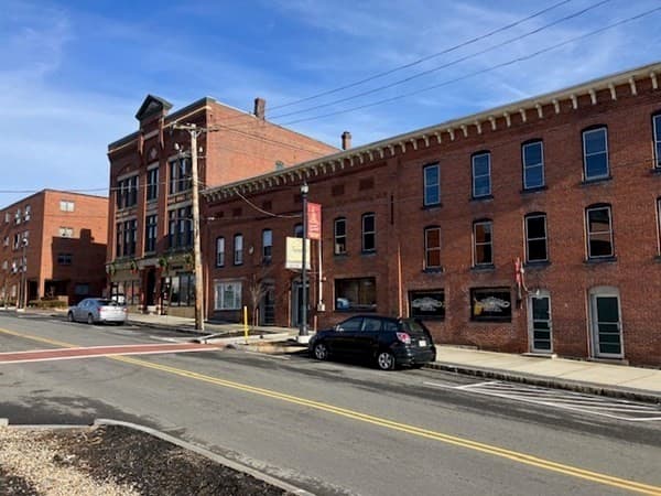 11 S Main St photo 2