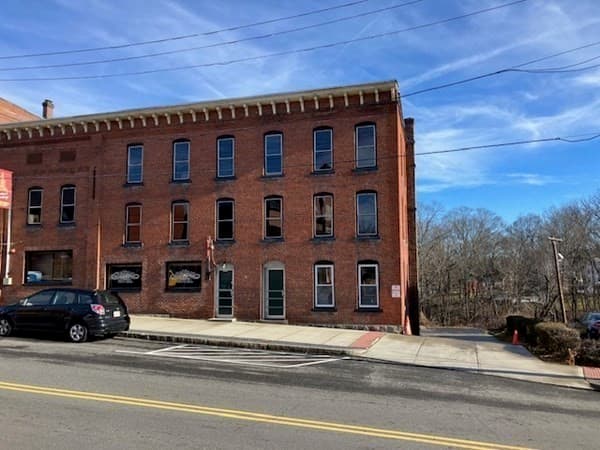 11 S Main St photo 4