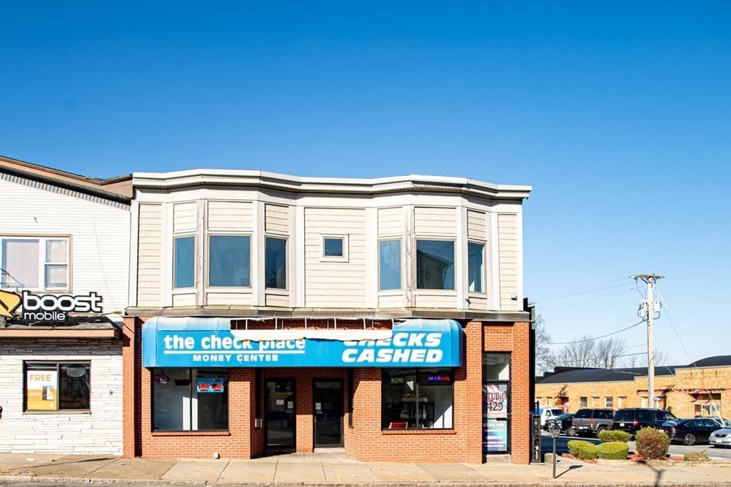 1429 S Main St photo 2