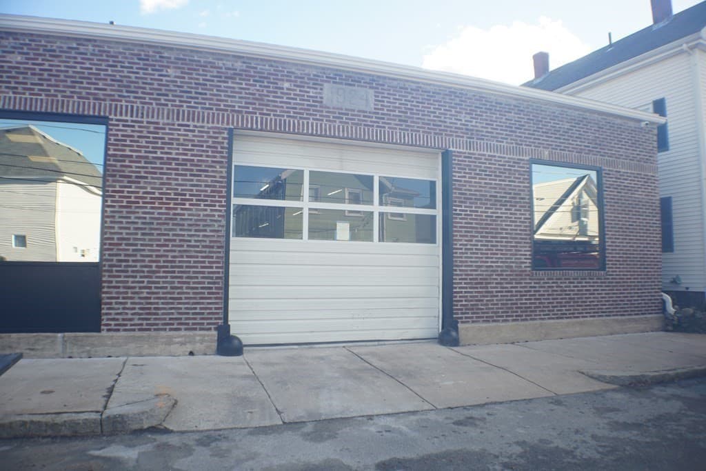 63 Fulton St photo 5