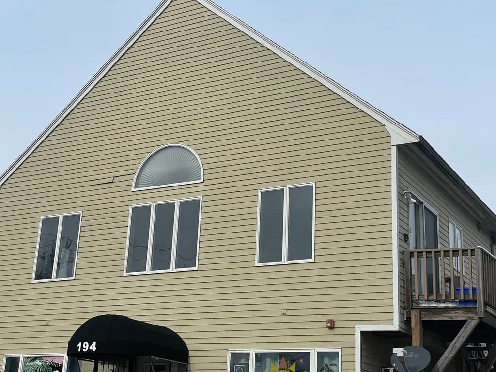 4 Stephen St. #2