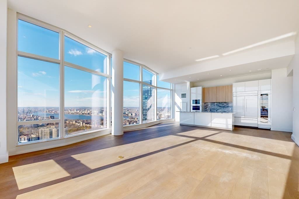 240 Devonshire Street #4906