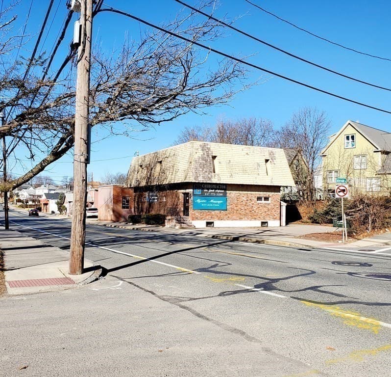 278 Centre St photo 2