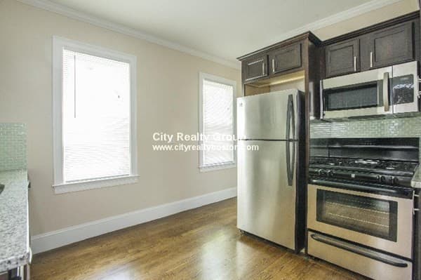 2969 Washington St, #2 photo 2
