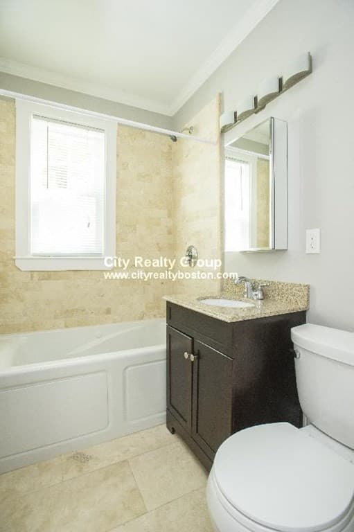 2969 Washington St, #2 photo 4