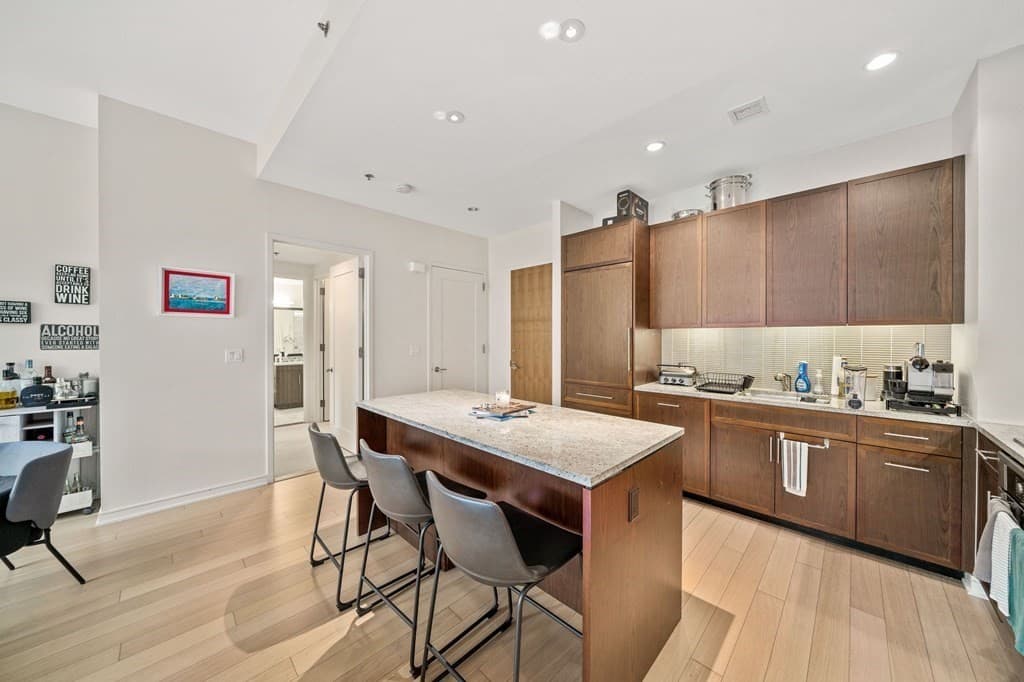 580 Washington St #806 photo 3