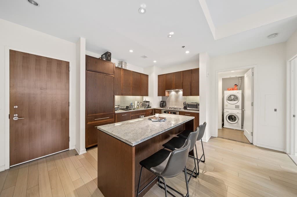 580 Washington St #806 photo 4