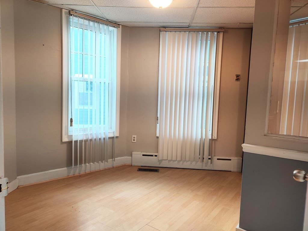 120 College Ave photo 3