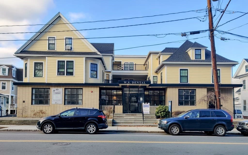 120 College Ave