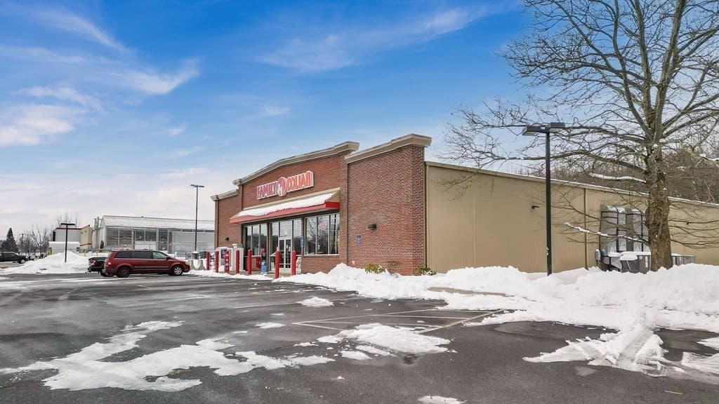 681 College Highway photo 4