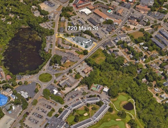 700 Main St photo 5