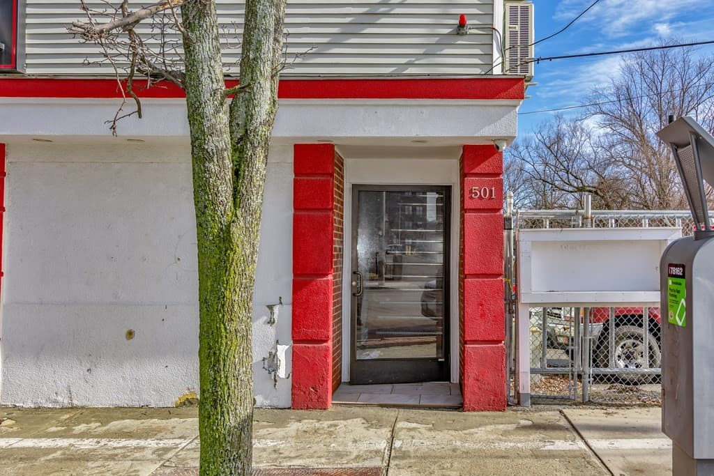 501-507 Broadway #5 photo 2