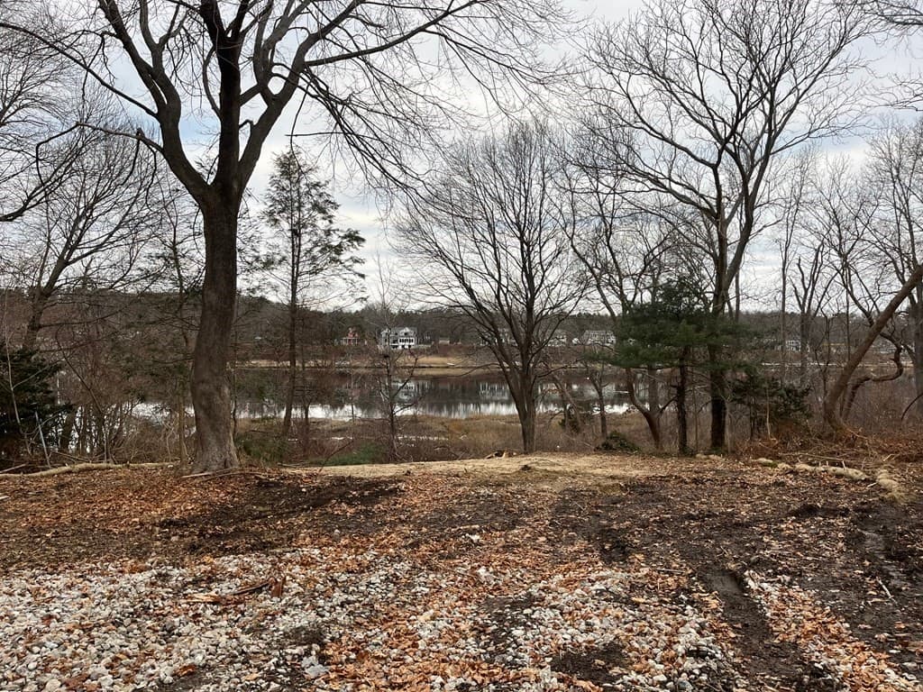 7 Marsh Ave photo 4