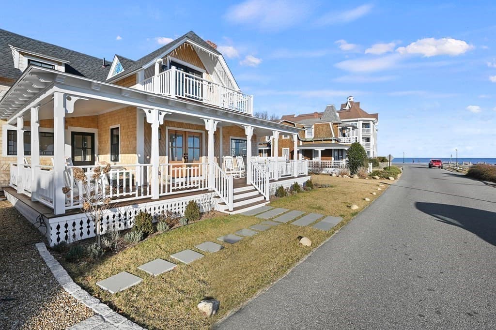 9 Tuckernuck Ave photo 2