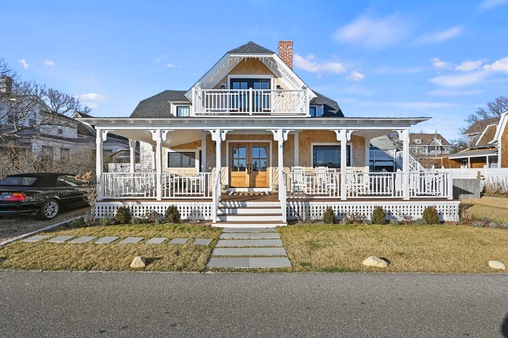 9 Tuckernuck Ave