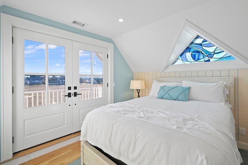9 Tuckernuck Ave photo 5