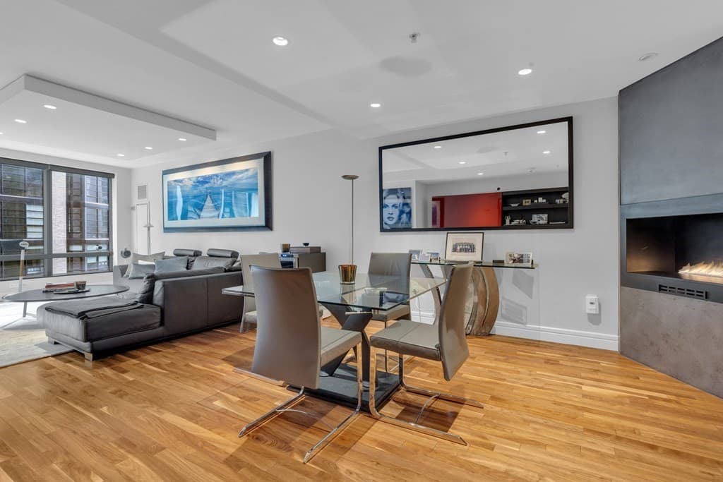 3 Avery Street #3-408