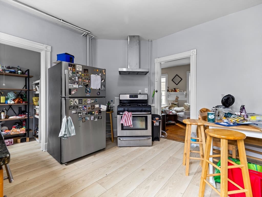 3 Kinnaird St #2 photo 3