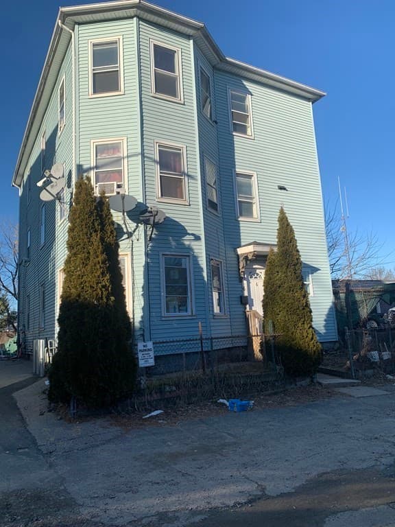 6 Lawrence St #3