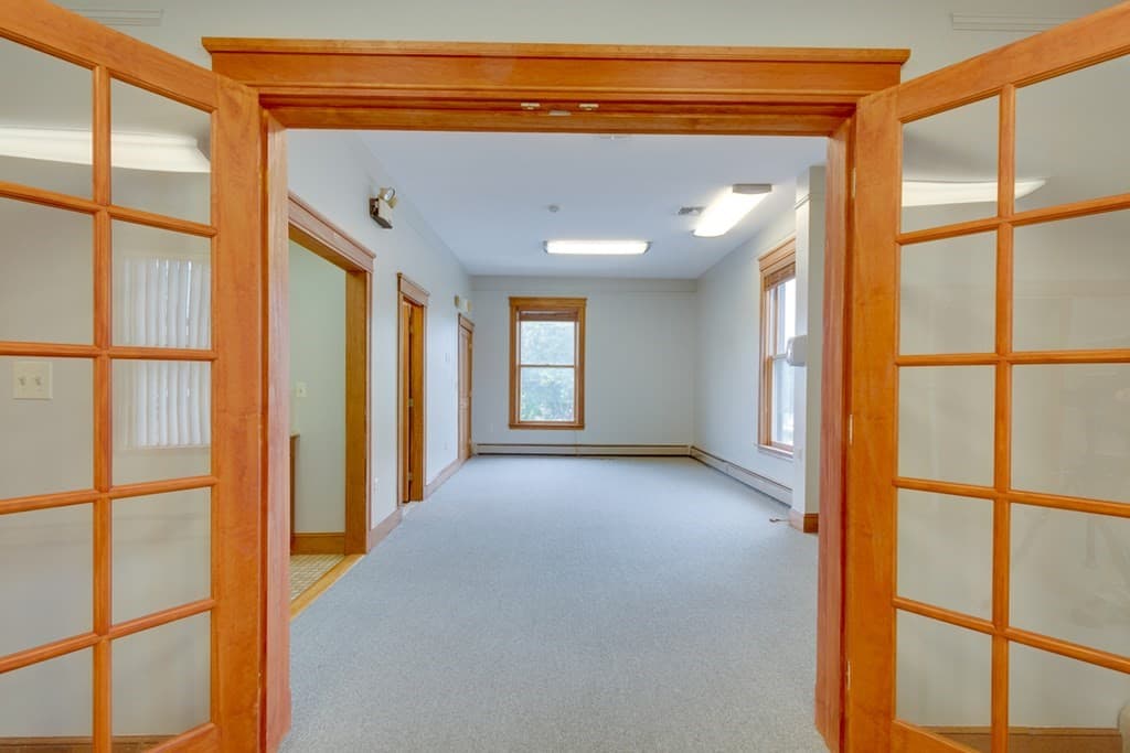 42 Pleasant St #2nd Floor photo 5