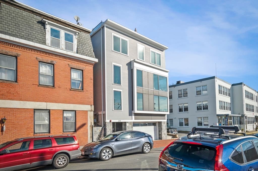 214 Marginal St #2 photo 3