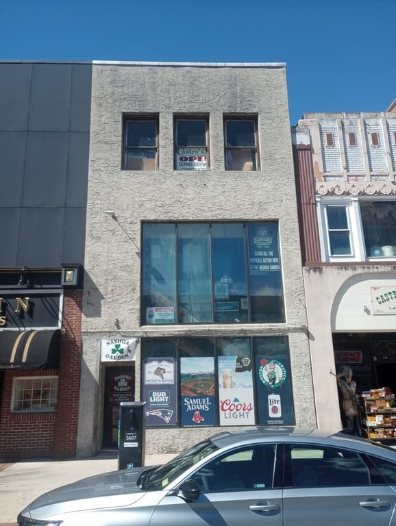 121 Main St