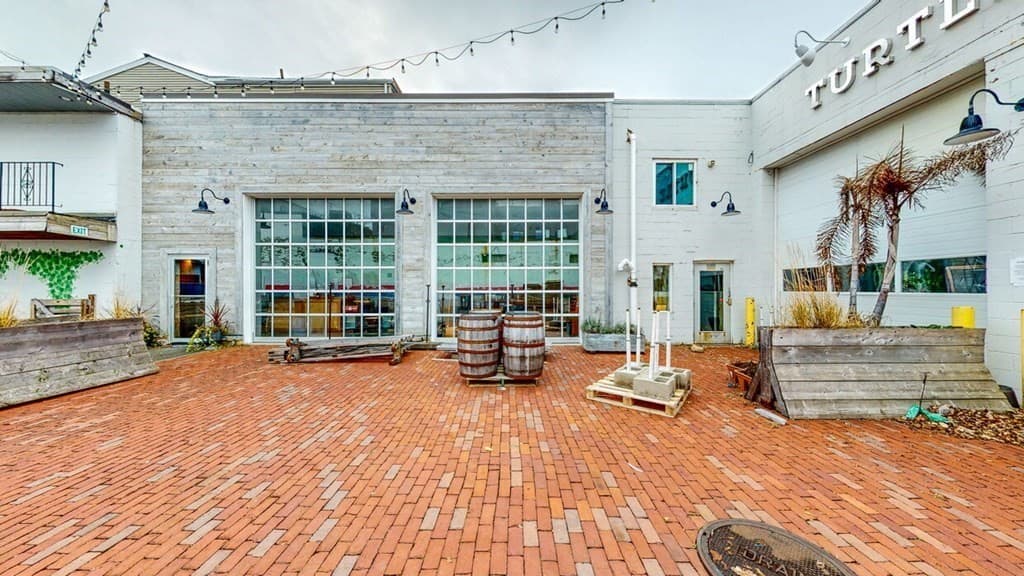 3377 Washington photo 4