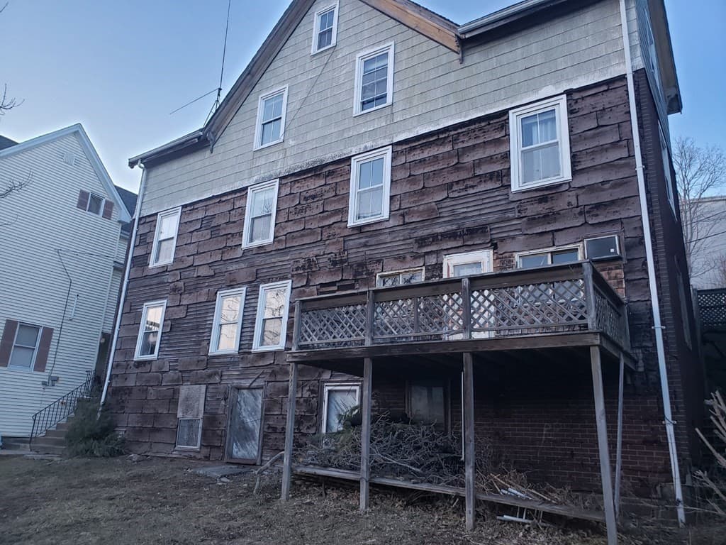 58.5 Granite St