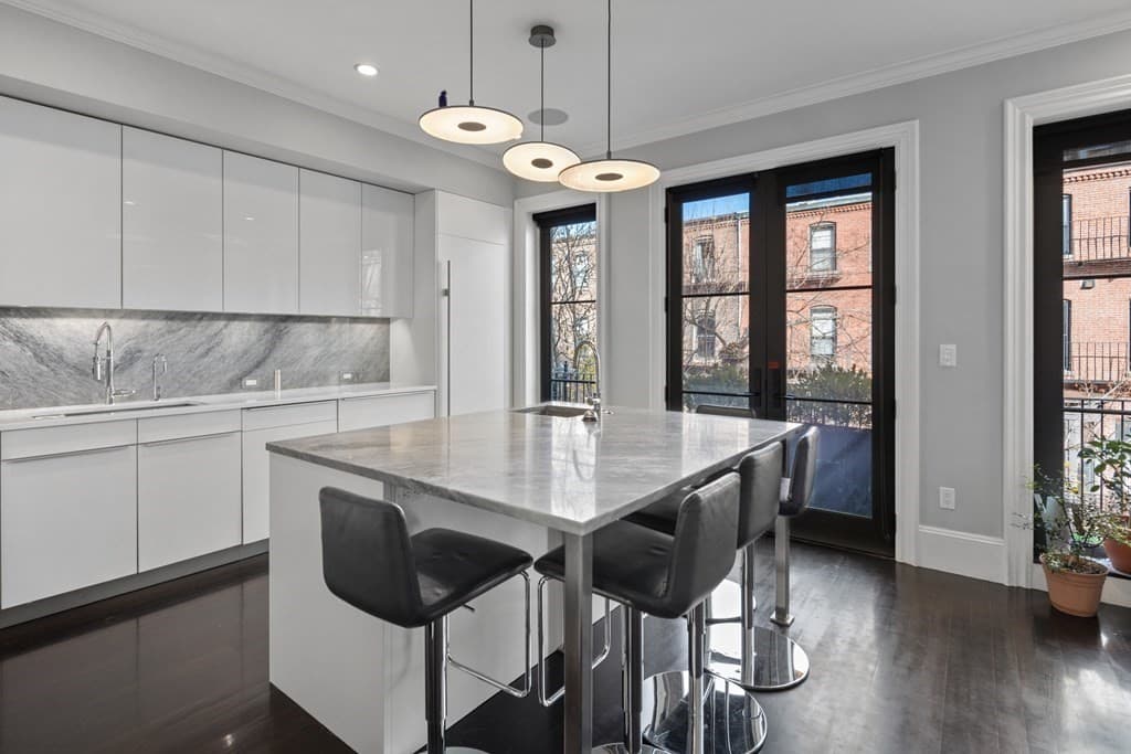 111 Pembroke St #2