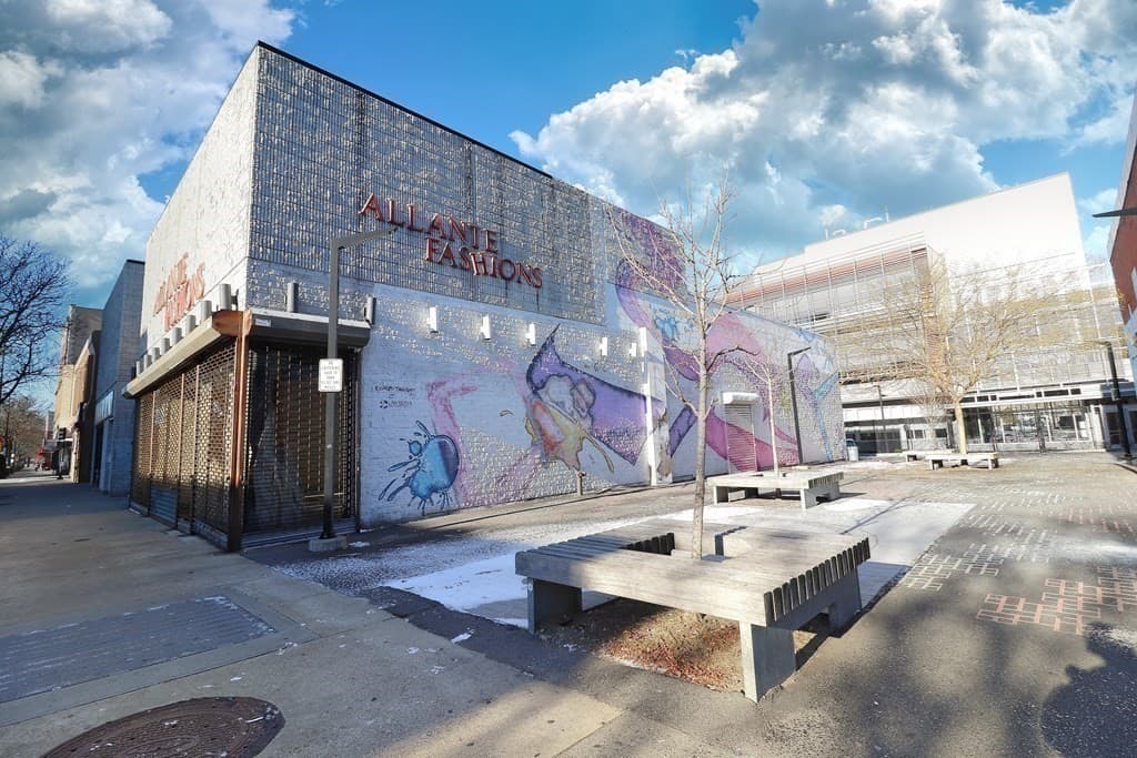 431 Essex Street