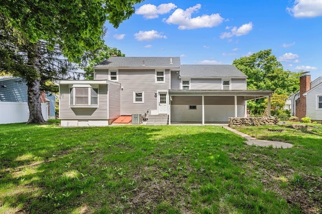102 Hathaway Cir photo 3