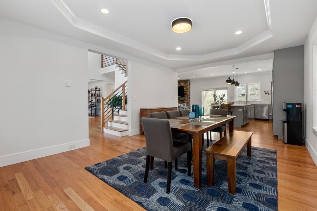148 Lexington St photo 3