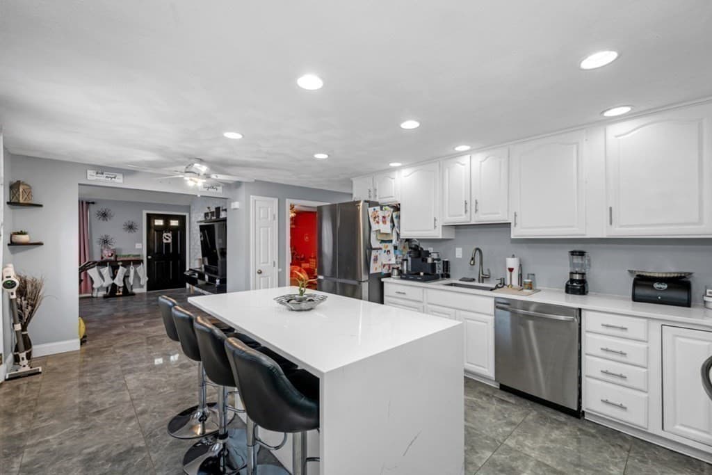 285 Westford Rd