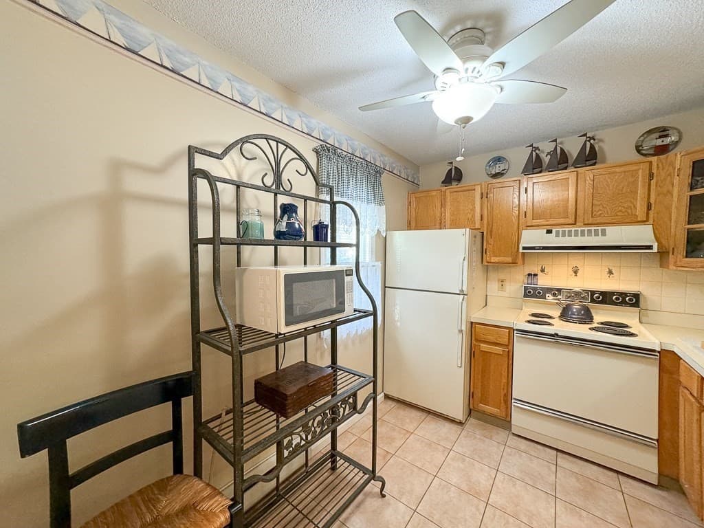 94 Howland Circle #94 photo 5