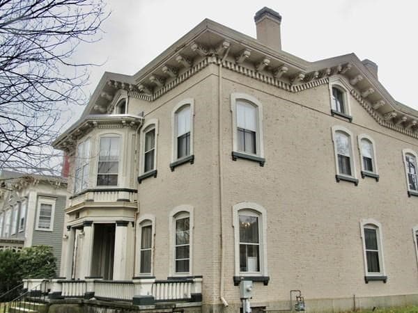 401 County St photo 2