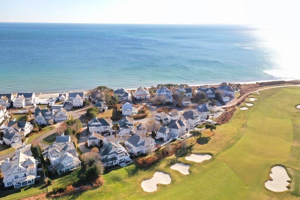 125 Shore Dr W photo 2