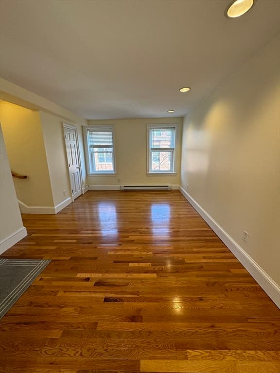 163 W 2nd St #3
