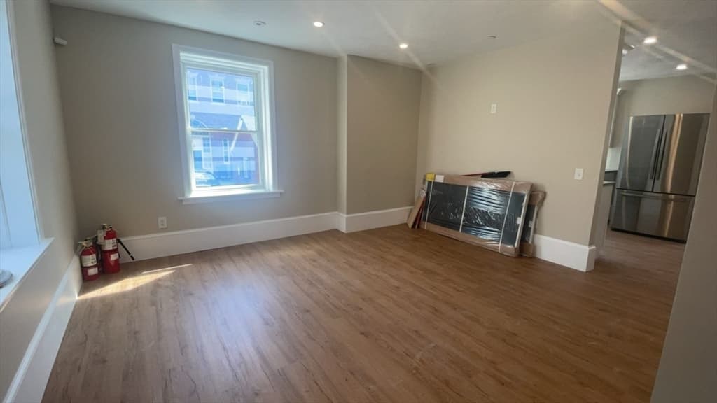 6 Windsor Street photo 4