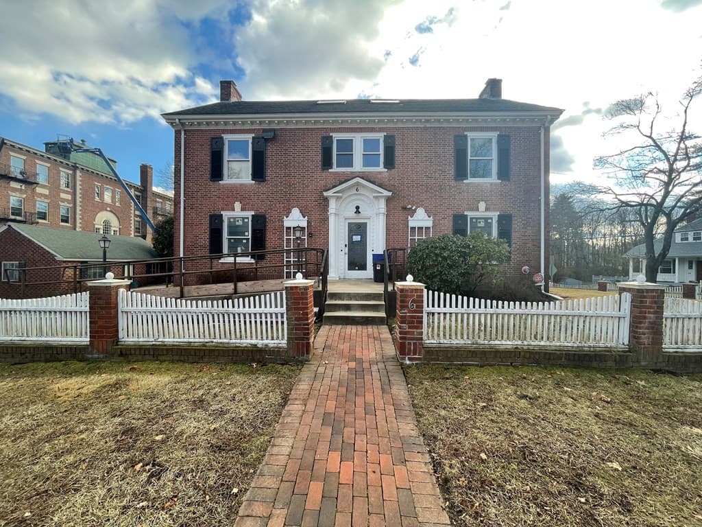 6 Windsor Street