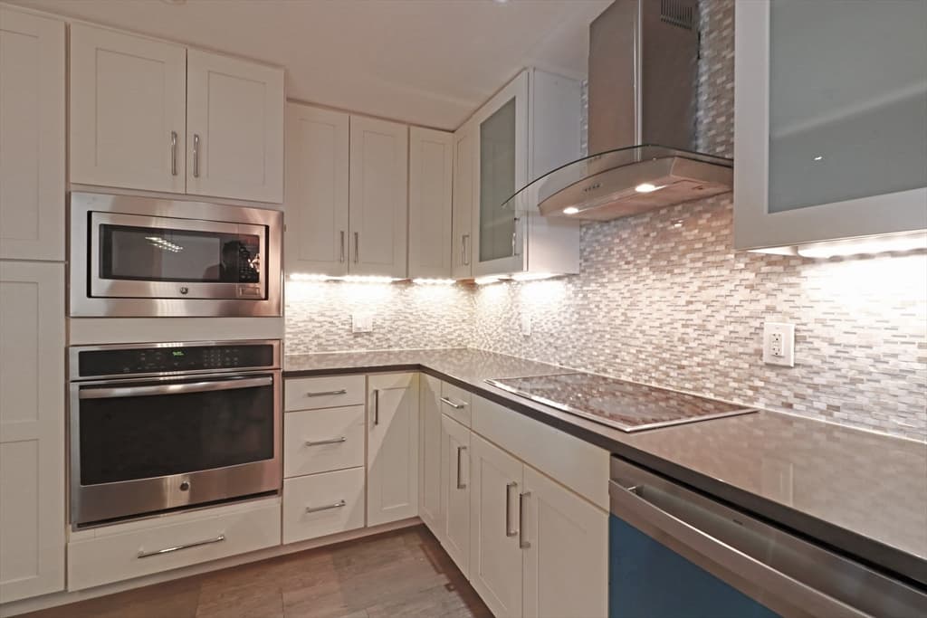 382 Ocean Ave #1501 photo 3