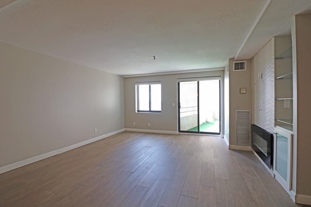 382 Ocean Ave #1501 photo 5