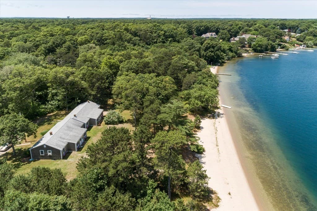 475 Nathan Ellis Highway
