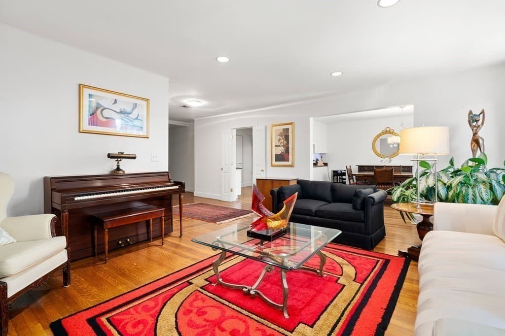 16 Warwick Rd #2 photo 2