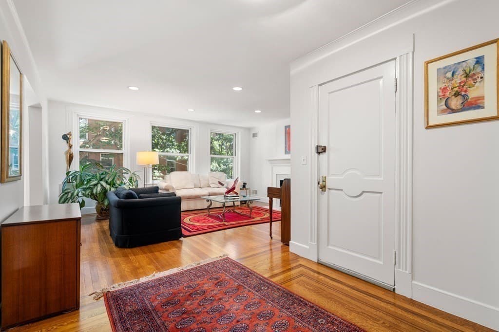 16 Warwick Rd #2 photo 3