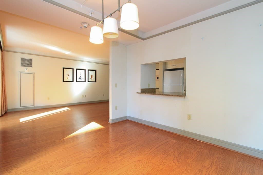 3 Avery St #404 photo 5