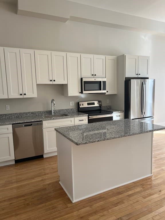 34 St Joseph Street #32 photo 3