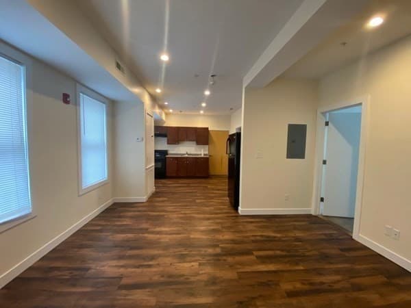 178 University Ave #1 photo 2
