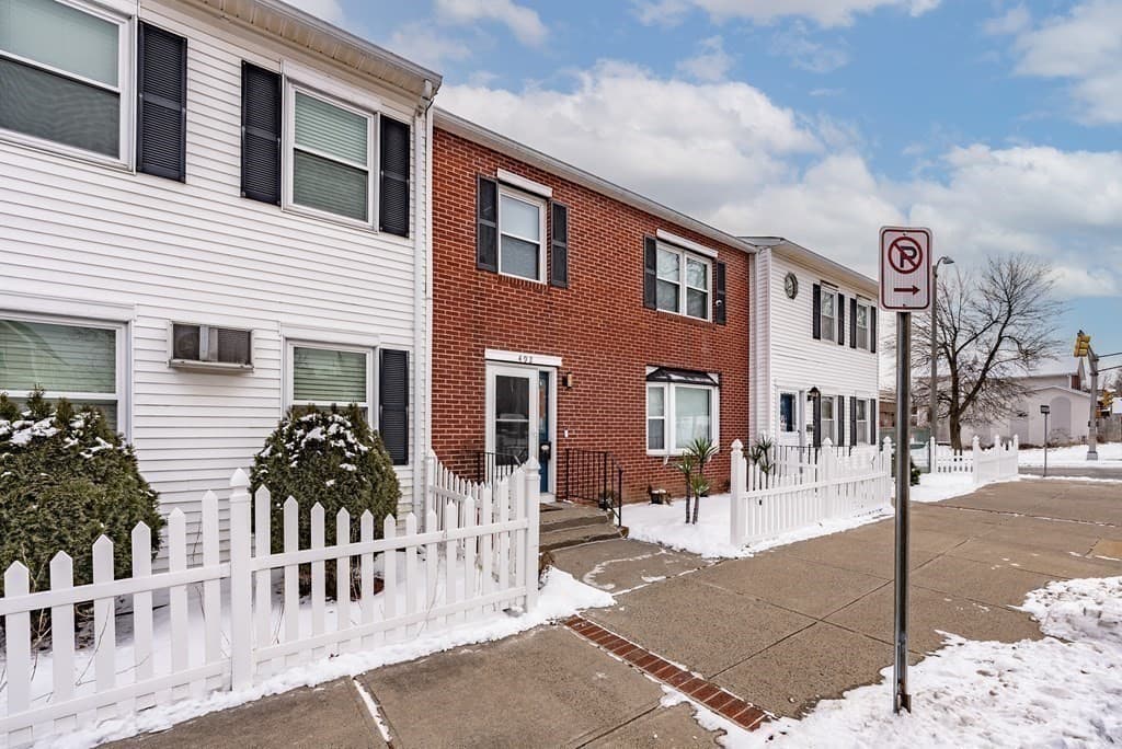 492 Maple St #492